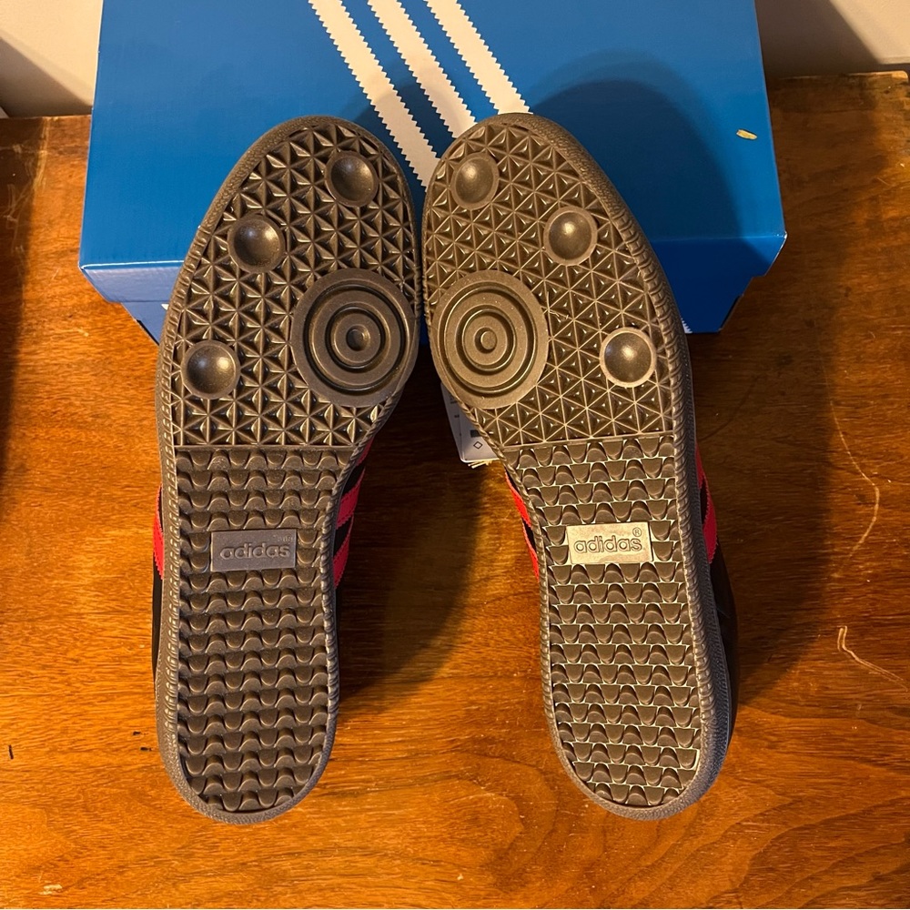 ADIDAS Samba Manchester United Shoes - Picture 8 of 12